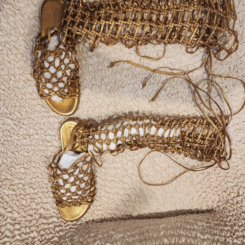 Alumnae Gold Gladiator Sandals, worn once , like new. Size 39, Made in Italy